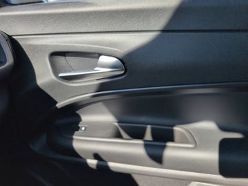 Jeep AVENGER ELEKTRO ALTITUDE *INFOTAINMENT&KOMFORT*