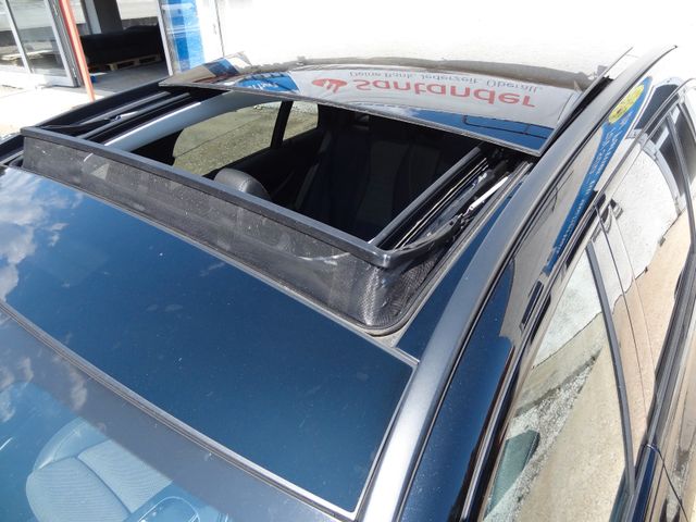 Fahrzeugabbildung Mercedes-Benz E 300 de/AMG/Pano/Widesreen/AHK/Leder/