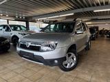 Dacia Duster I Prestige 4x4*AHK*Tüv*Neu* - silberne Dacia Duster