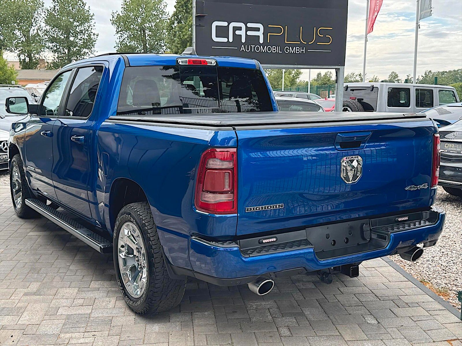 Fahrzeugabbildung Dodge RAM 5.7 V8 HEMI CrewCab 4x4 *Pano*LED* 19% MwSt.
