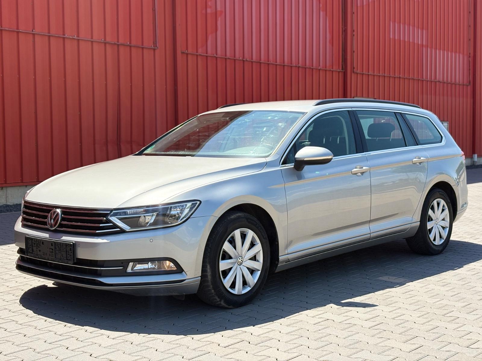 Volkswagen Passat Variant2.0 TDI 2 Hand Navi ACC AHK PDC