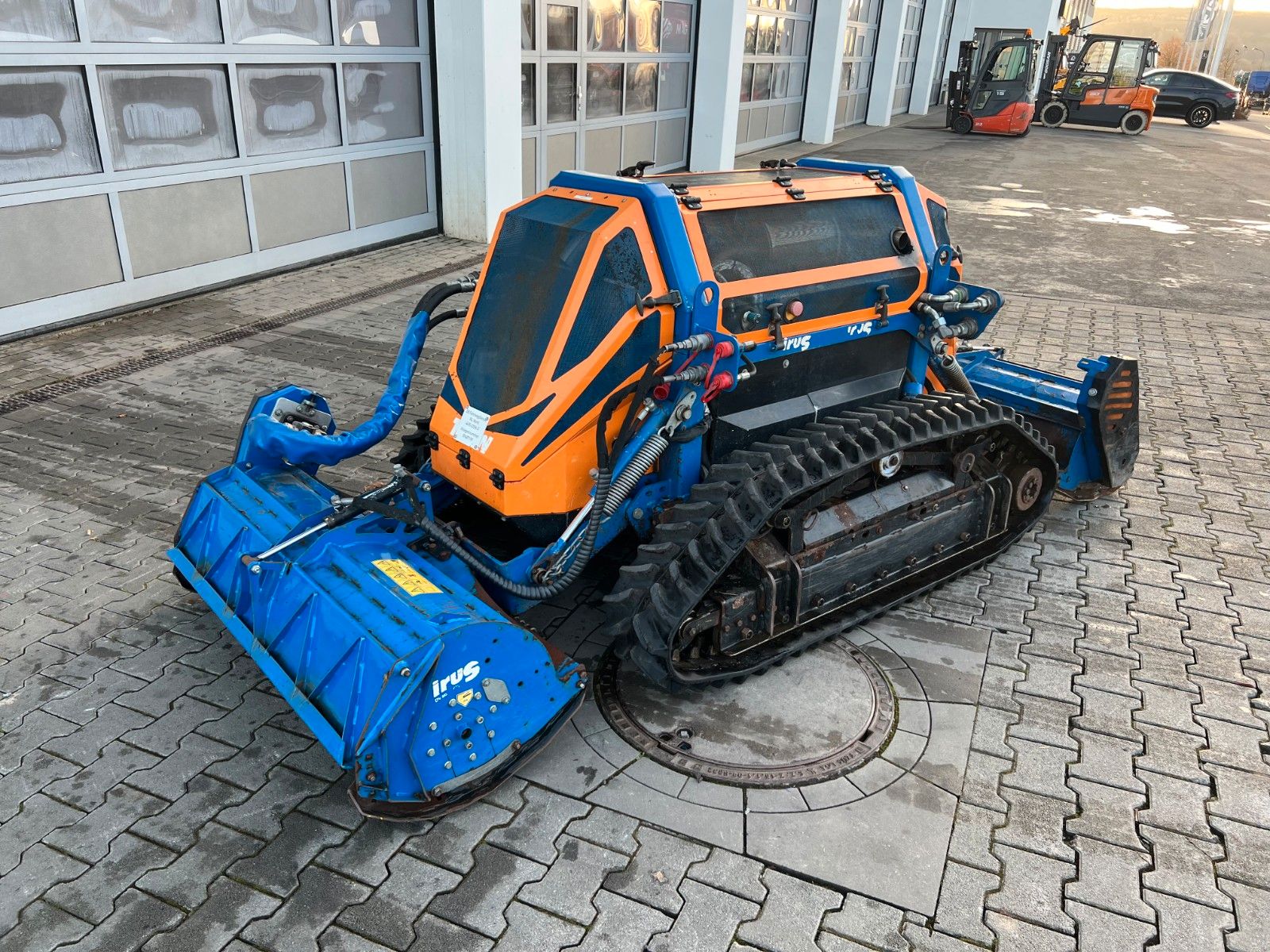 Fahrzeugabbildung Andere Irus Twin 75V2 Raupe / Mulcher / Funk