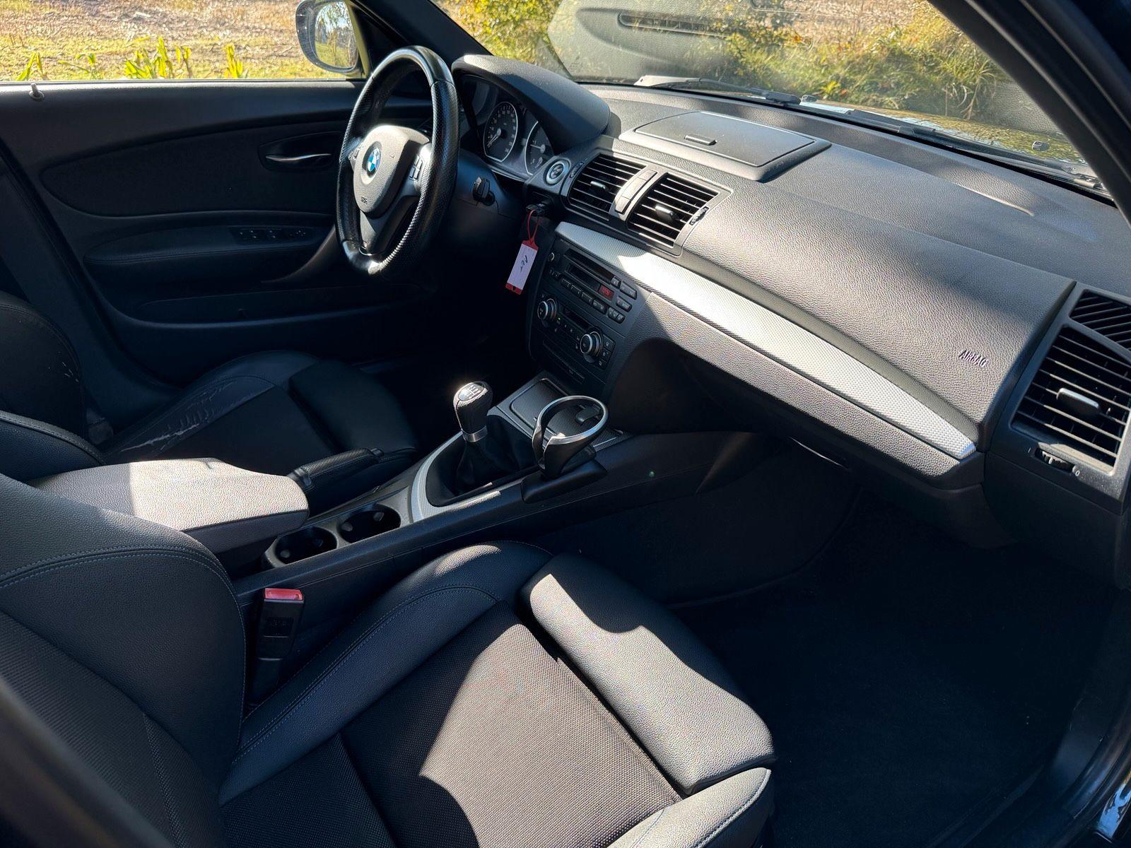 BMW 118 2010 — photo 11