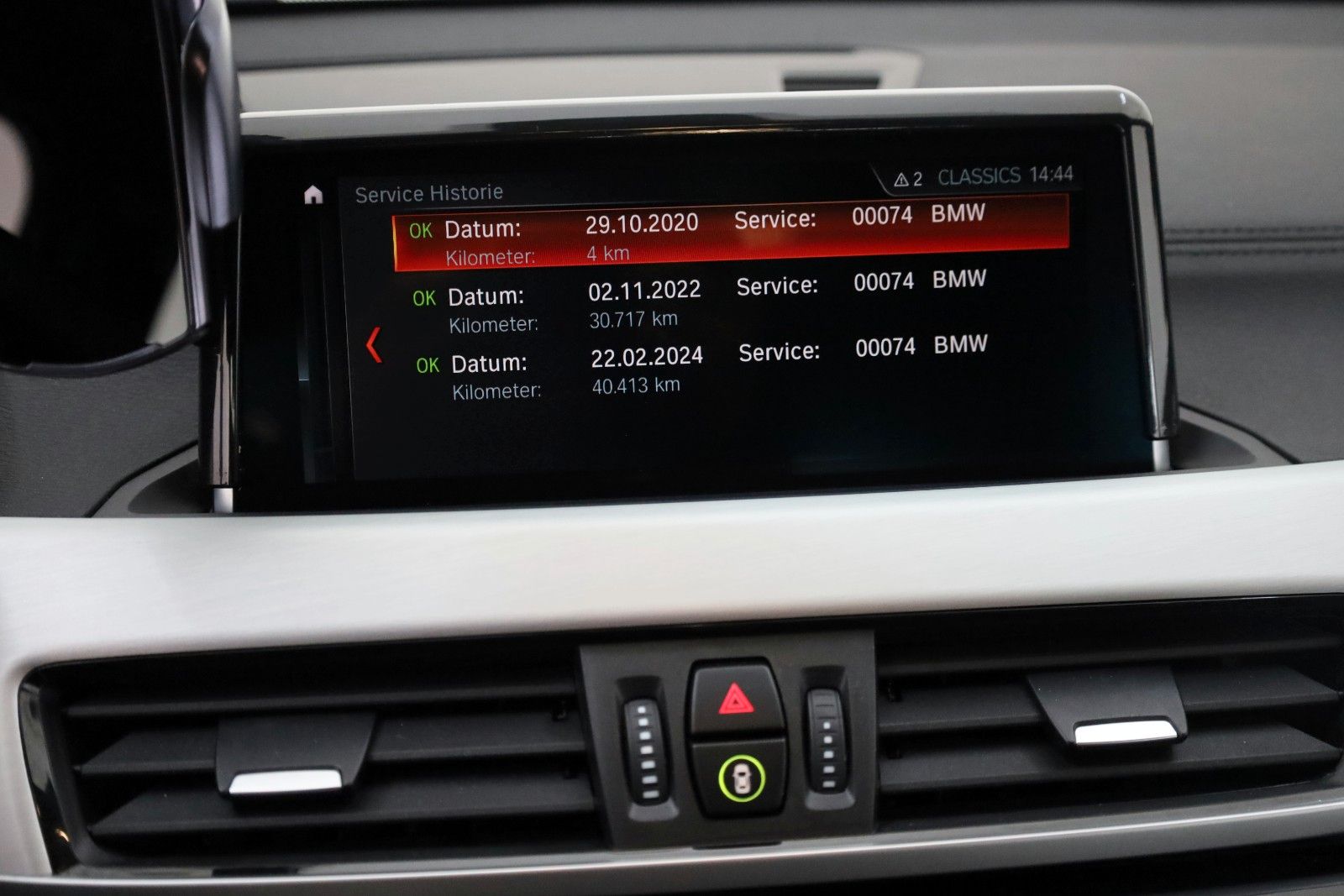 Fahrzeugabbildung BMW X2 sDrive 20 i Advantage Plus,Navi,Kamera,AHK+WR