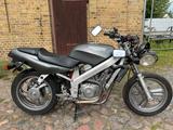 Honda NT 650 Hawk RC31 - HONDA HAWK