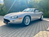 Jaguar XK8 - Jaguar XK8 aus 2002