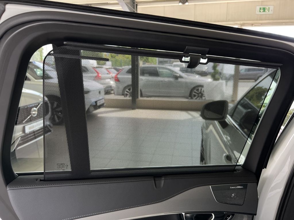Volvo XC90 T8 Plus Bright Recharge AWD FourC AHK B&W