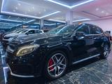 Mercedes-Benz GLA 45 AMG 4Matic PANO RFK VOLL - Mercedes-Benz GLA 45 AMG aus 2014