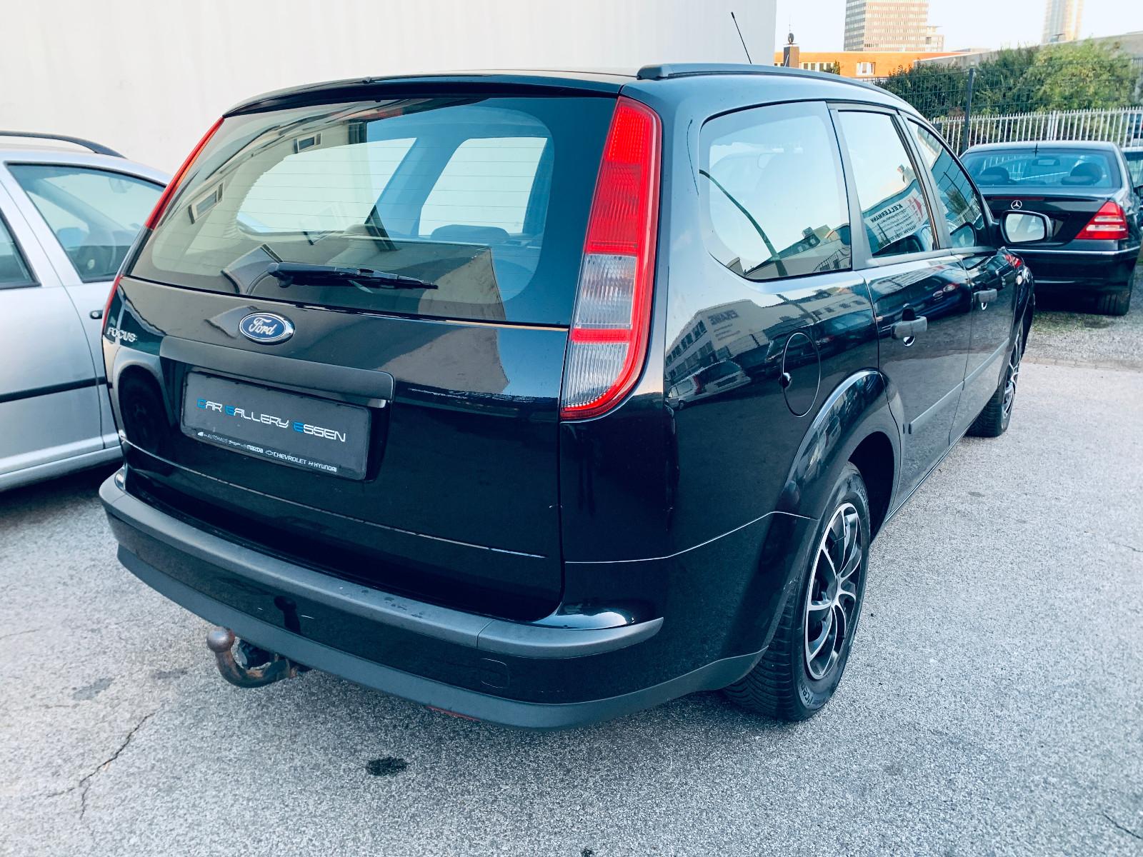 Ford Focus 2005 — photo 14