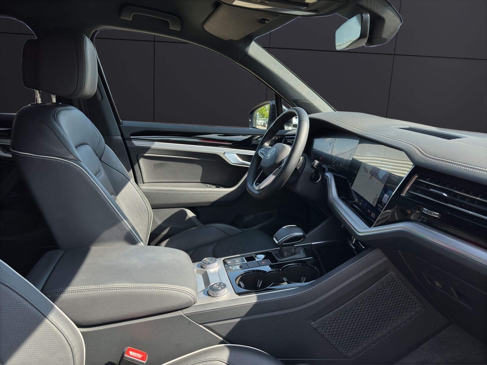 Fahrzeugabbildung Volkswagen Touareg Elegance TDI 4M MATRIX Luft AHK Standhzg