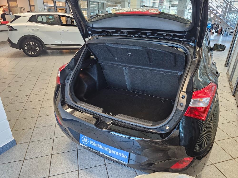 Hyundai i30 1.Hand,PDC,Klimaautomatik,Winterräder
