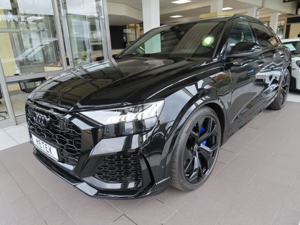 Audi RSQ8