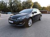 Opel Astra J Lim. Innovation/BiXenon/Tempomat/TÜV Neu - Opel Astra: J Innovation