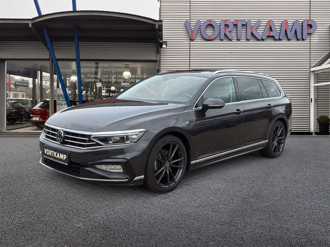 Volkswagen Passat Variant R-Line Pano/AHK/HK/StdHzg imagem 2
