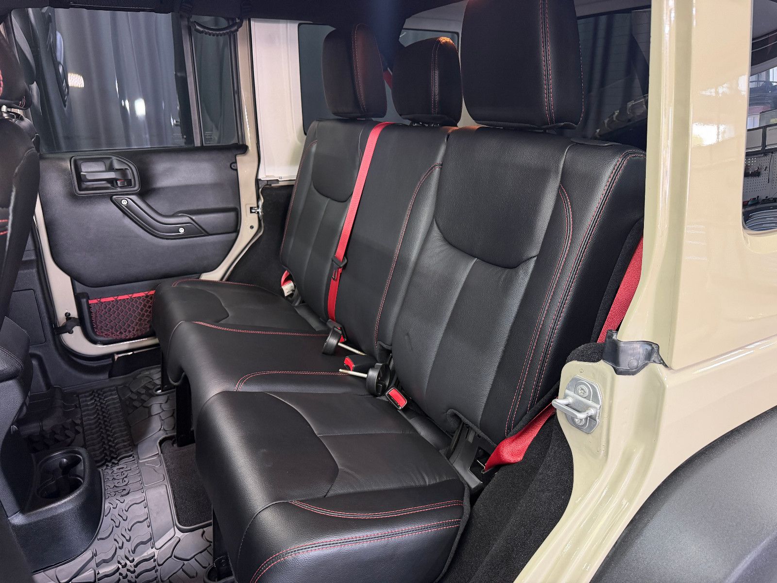 Fahrzeugabbildung Jeep Wrangler Unlimited Rubicon Recon Offroad|Alpine