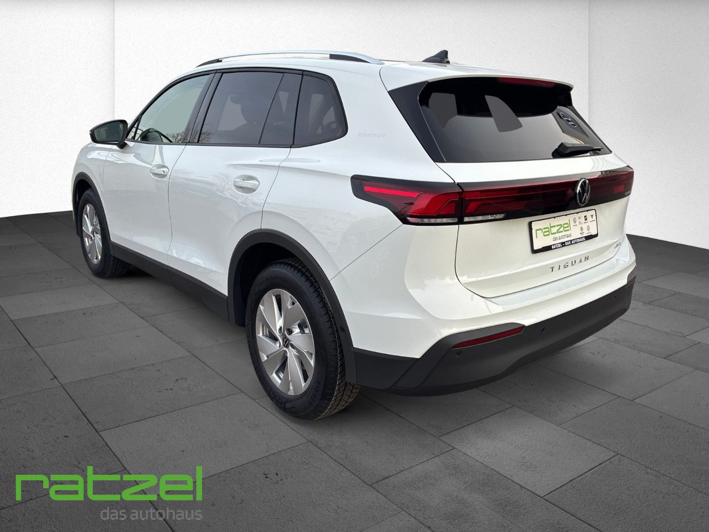 Fahrzeugabbildung Volkswagen Tiguan ENERGY 1.5 eTSI 5J. Garantie+8-fach+LED