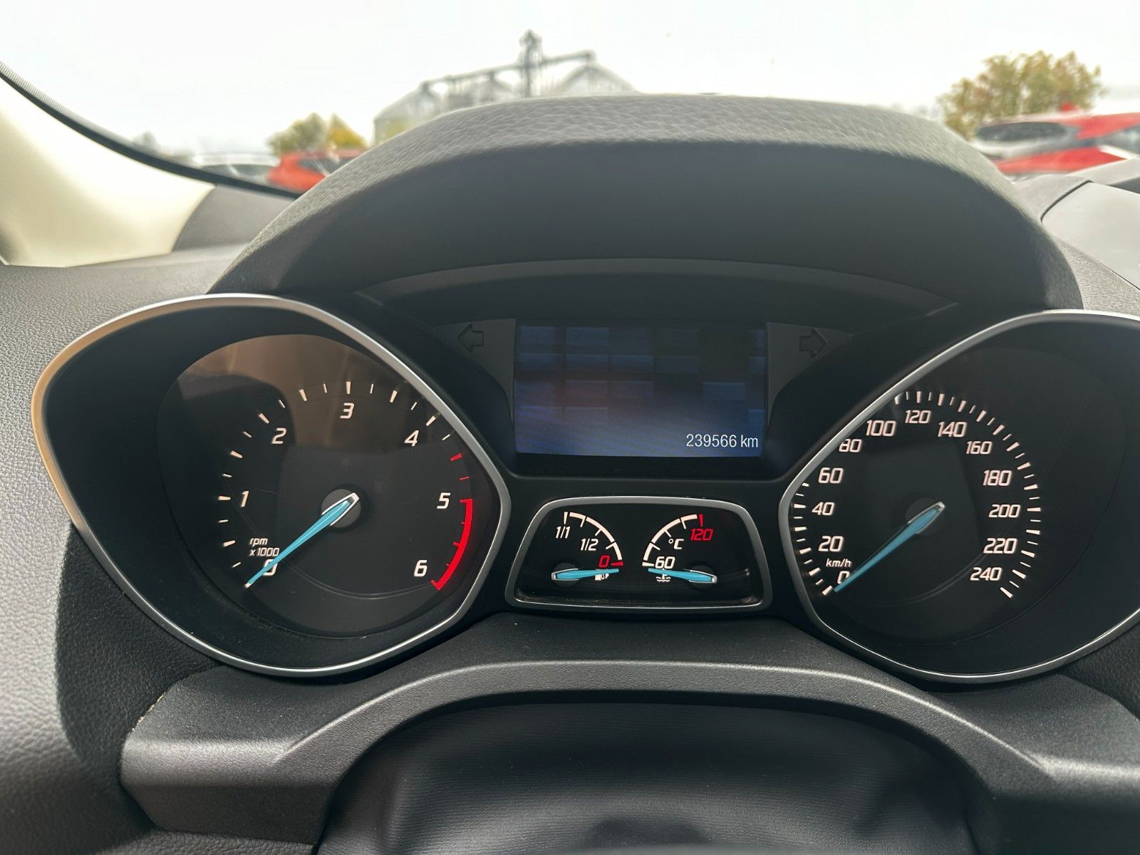 Fahrzeugabbildung Ford Kuga Trend