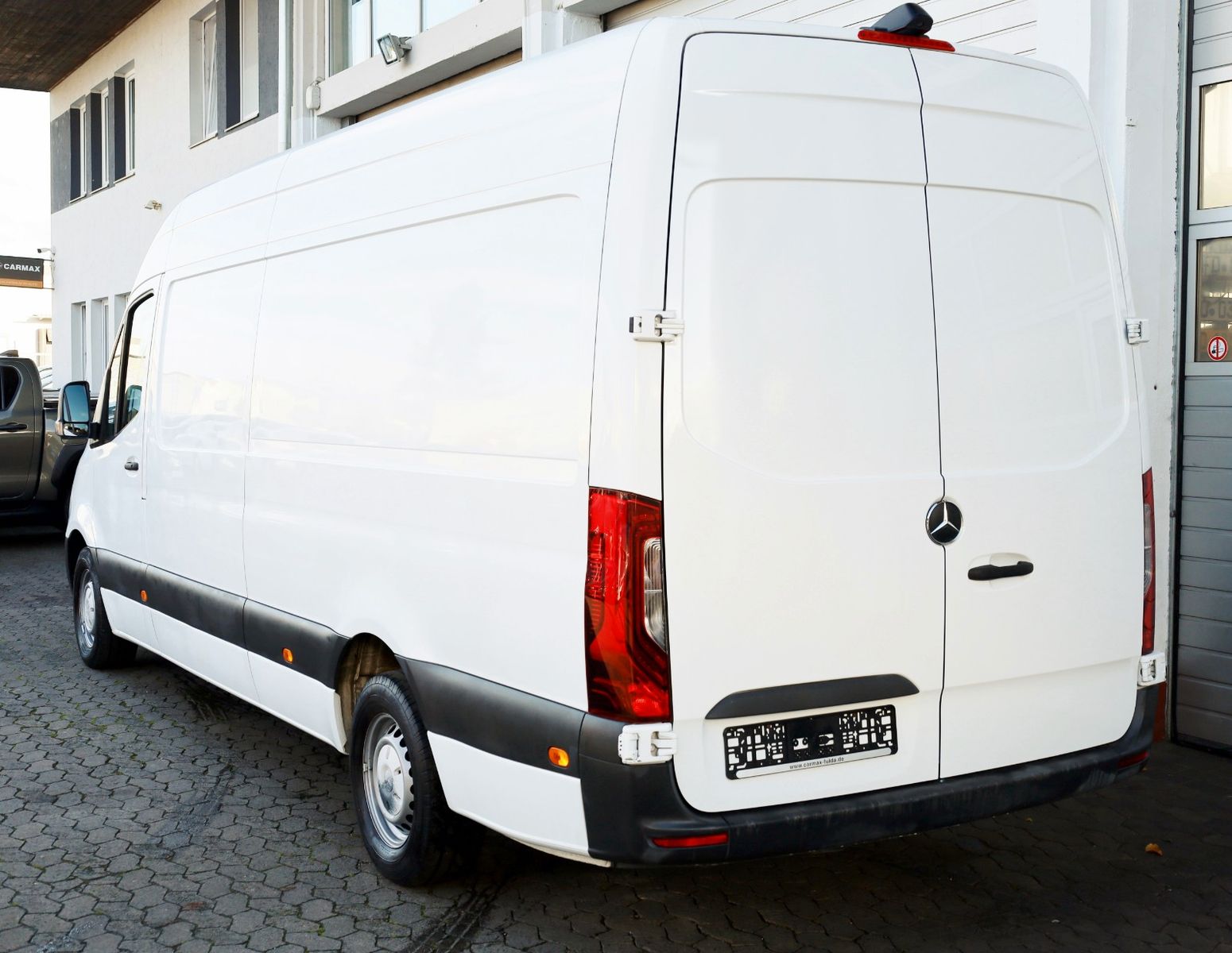 Fahrzeugabbildung Mercedes-Benz Sprinter III 319 CDI L3 / L4 Pharmamobil, MAXI