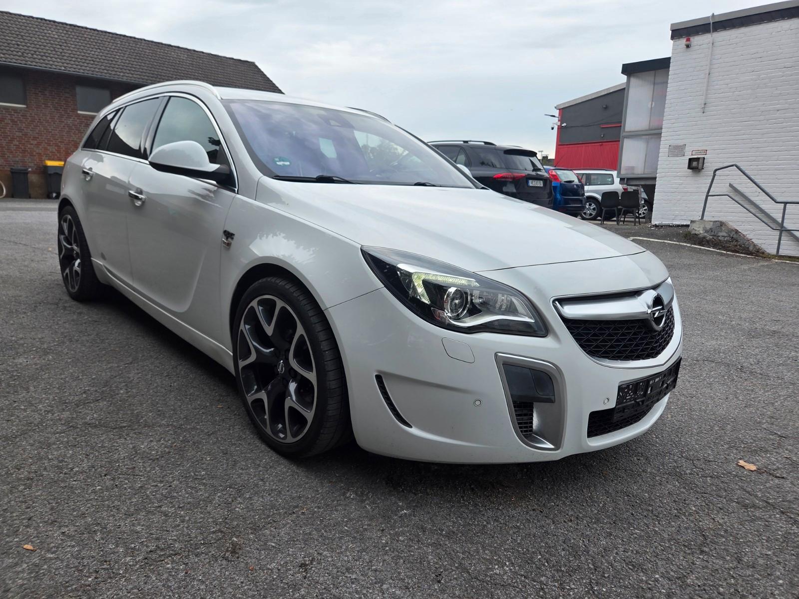 Opel Insignia A Sports Tourer OPC 4x4