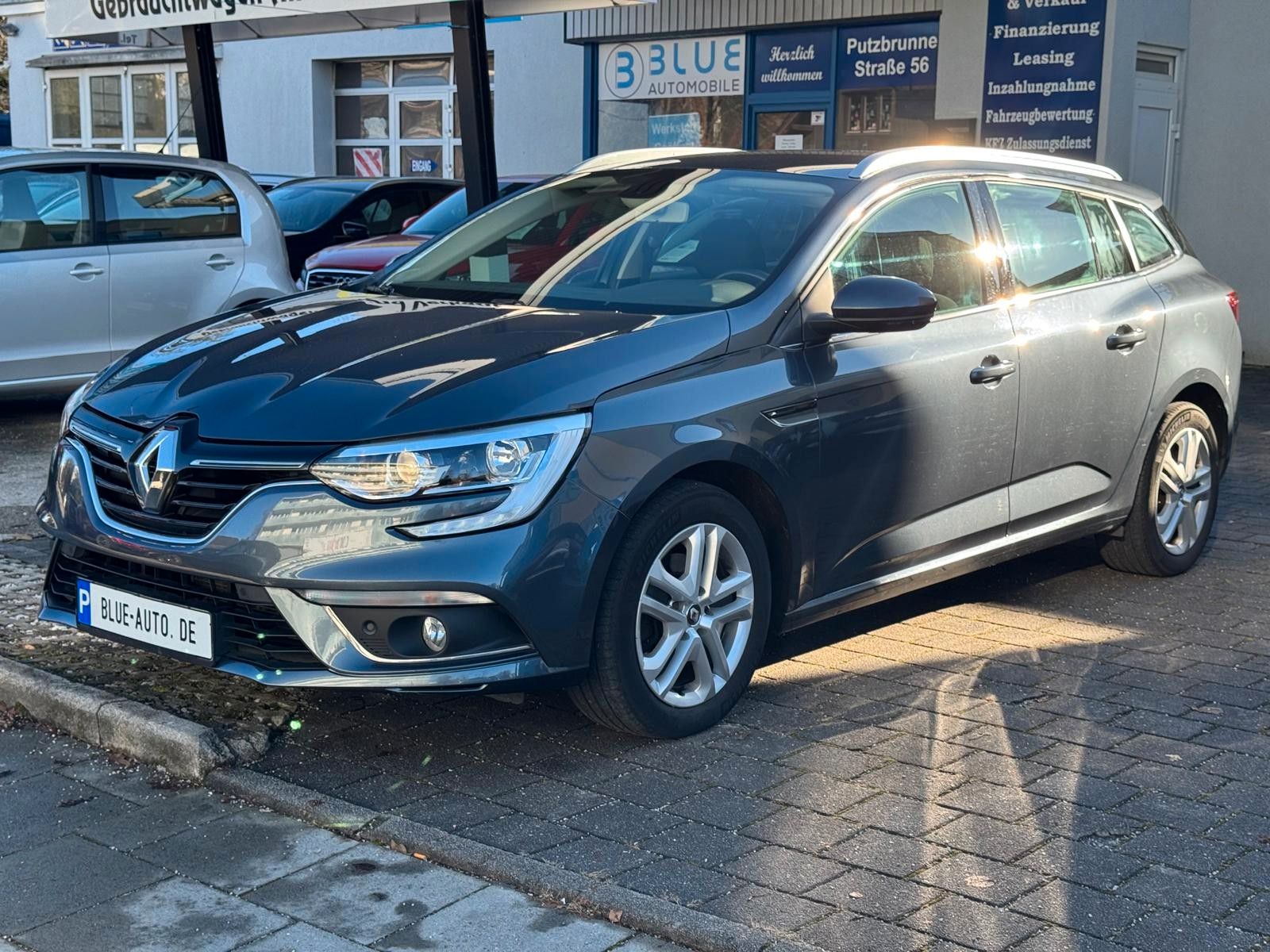 RENAULT Megane