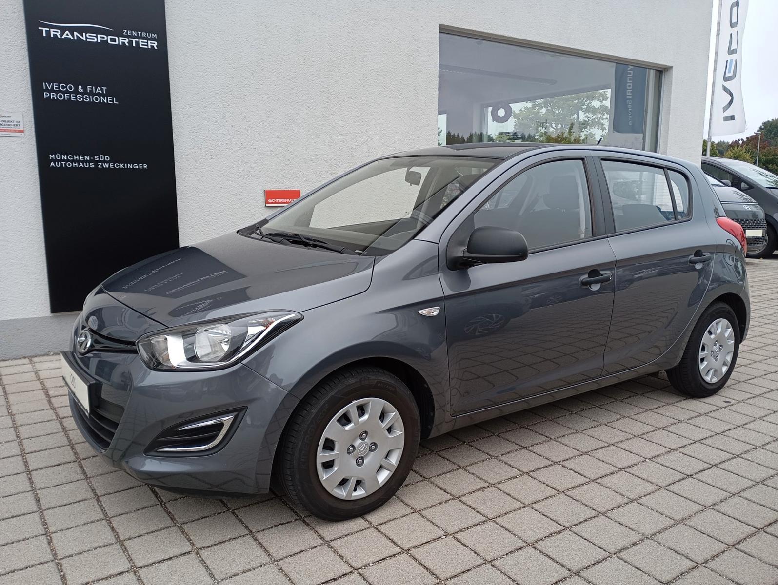 Hyundai i 20 1.2 M/T FIFA World Cup Edition