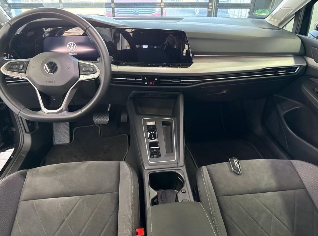 Volkswagen Golf VIII Variant 1.5 eTSI DSG Life KAMERA AHK