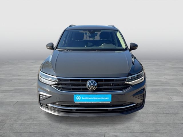 Tiguan LIFE 2.0 TDI DSG NAVI AHK APP-CON LENKR:H