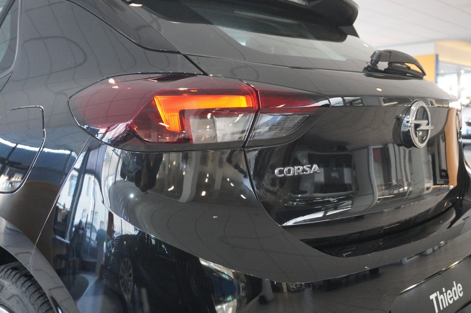 Fahrzeugabbildung Opel Corsa F 1.2 EDITION NAVI/SHZ/SPORT/PDC/TEMP./DAB