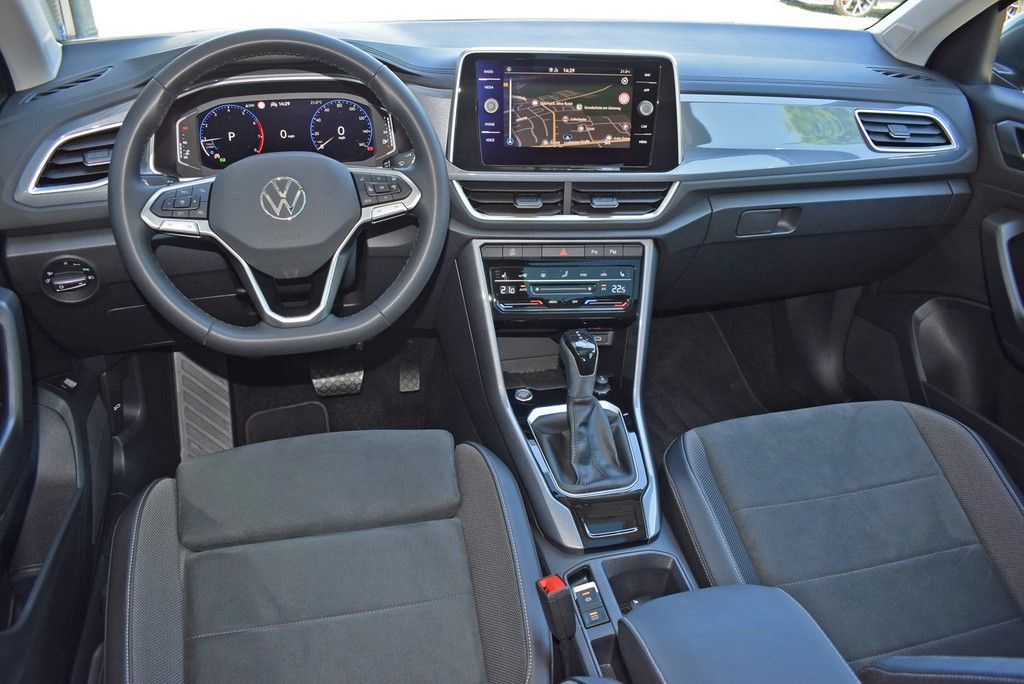 Volkswagen T-Roc 1.5 TSI DSG Style AHK Pano Matrix RüKam foto 2