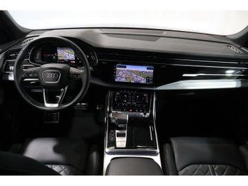 Audi Q8 - 8