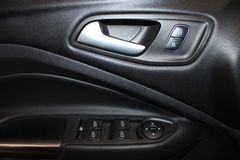 Fahrzeugabbildung Ford Kuga 1,5 EcoBoost Trend AHK + Ganzjahresreifen