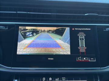 Audi Q8 55 TFSI quattro*PANO*LED*APPLE*KAMERA*NAV*21"