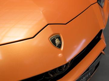 2018 Lamborghini URUS — миниатюра 16