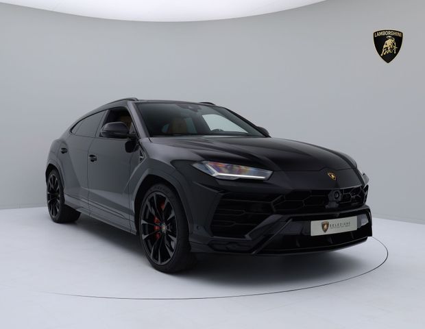 Lamborghini Urus MY22 I AKRAPOVIC`I B&O I PANO