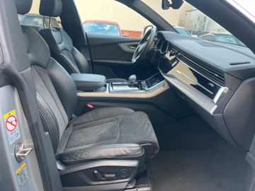 Audi Q8 - 9