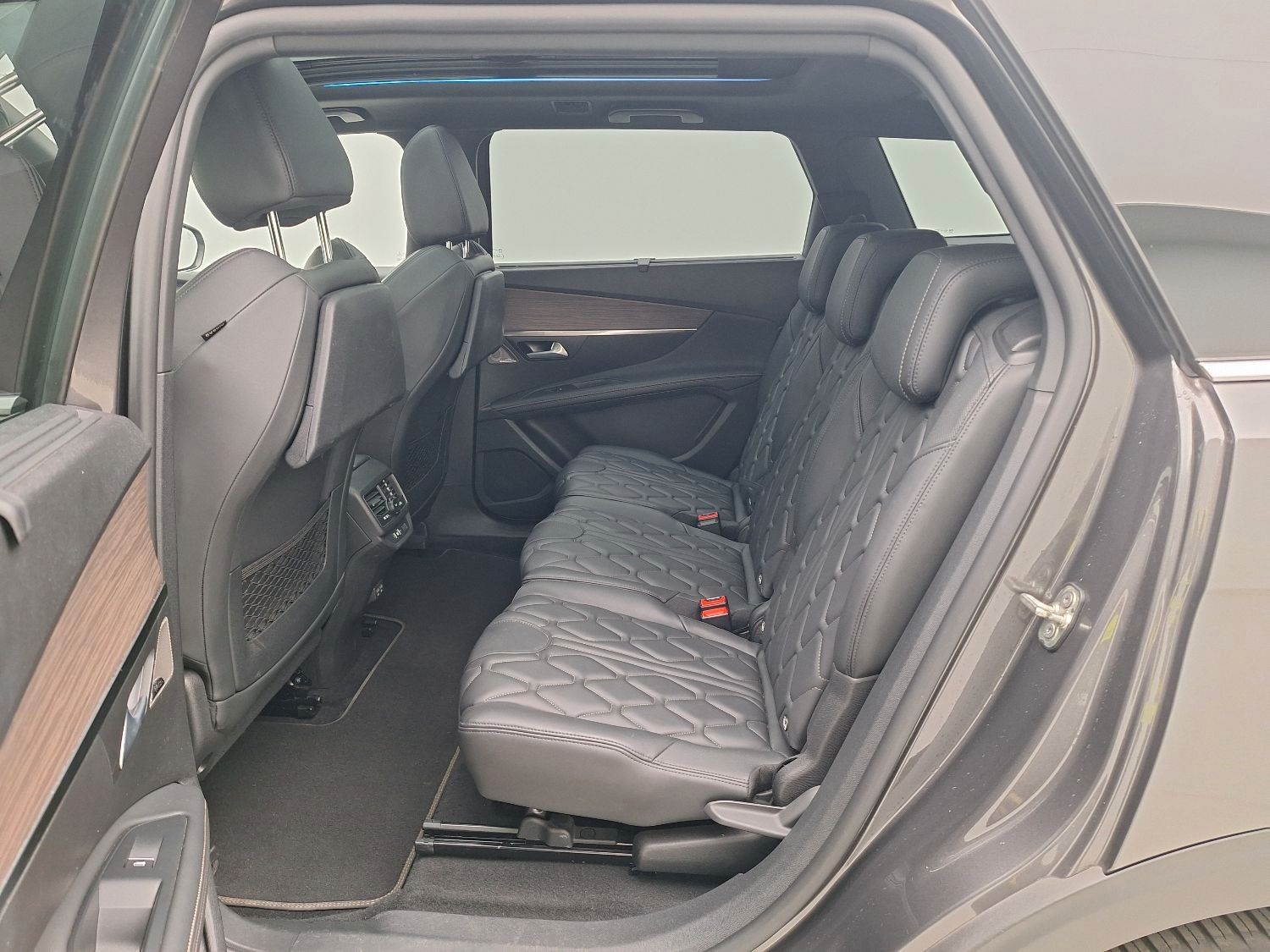 Fahrzeugabbildung Peugeot 5008 GT LEDER/PANO/AHK/SHZ/MASSAGE/PARKASS