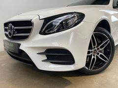 Fahrzeugabbildung Mercedes-Benz E 220d AMG-Line 4MATIC Autom. Luft AHK LED Pano