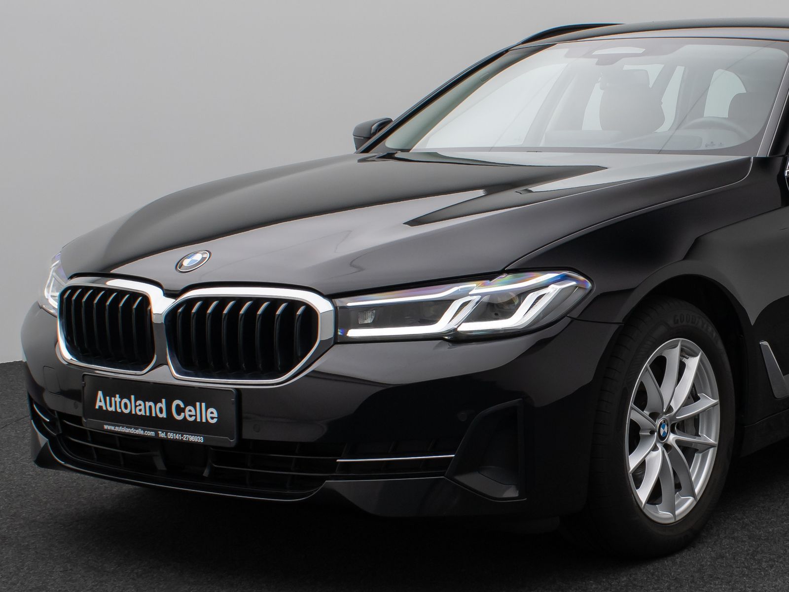 Fahrzeugabbildung BMW 540i xD Laser HUD DAB HiFi AHK Komfort Alarm