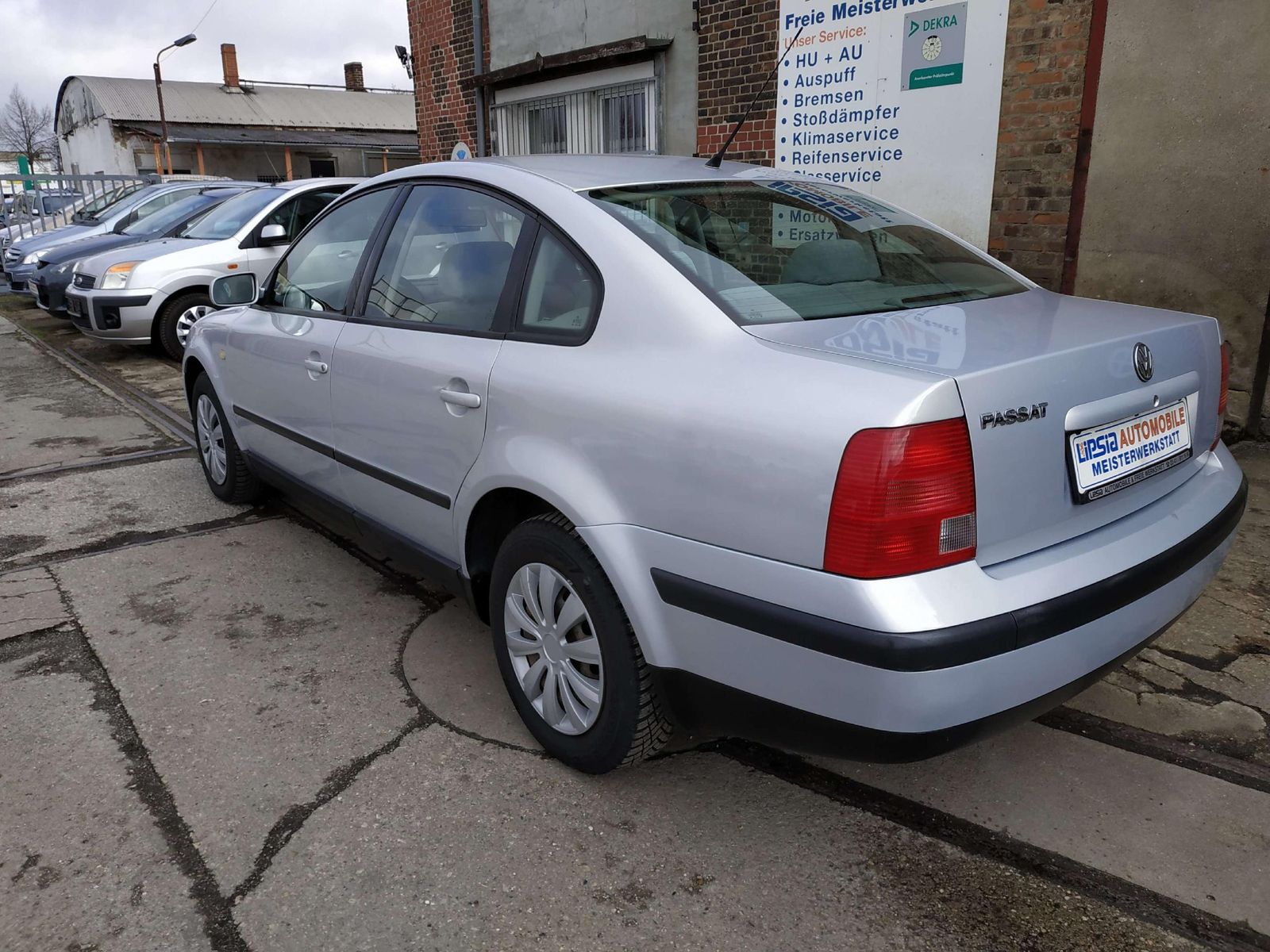 Passat Passat 1.6 Limousine / Automatik / TÜV NE – Bild 8