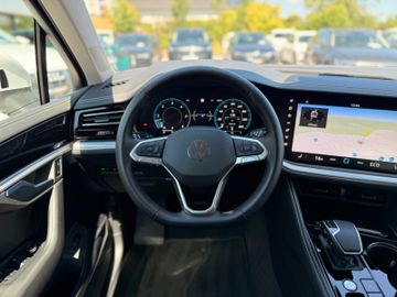 Volkswagen Touareg - 8