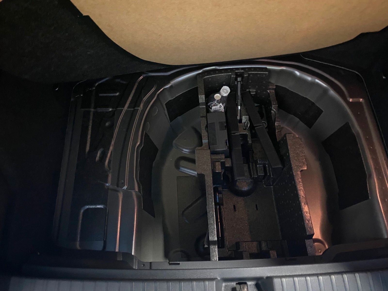 Fahrzeugabbildung SKODA Kamiq 1.5 TSI DSG Monte Carlo+ACC+MATRIX+KAMERA+