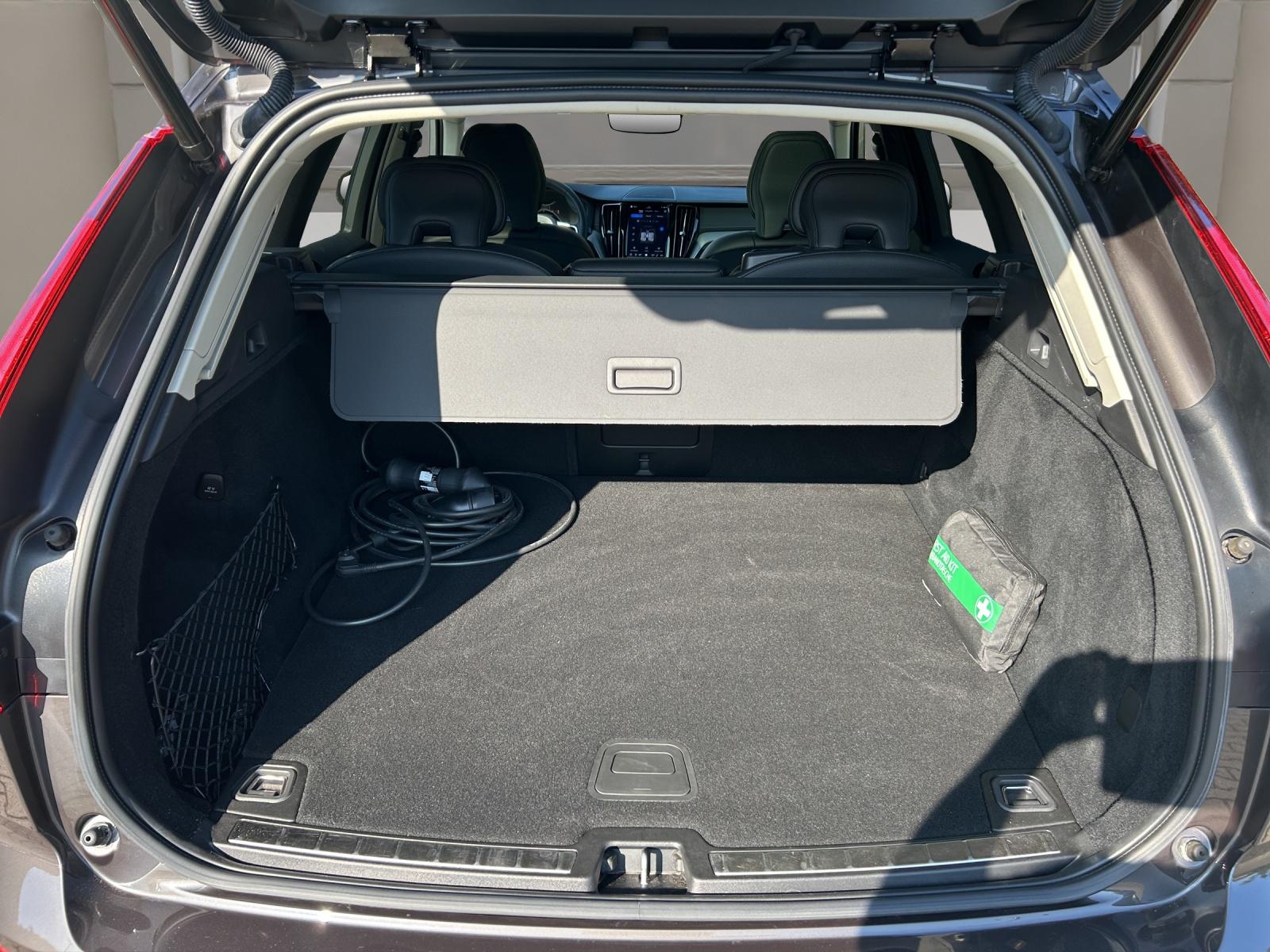 Volvo XC60 T8 AWD Ultimate Bright 22LM PANO NAVI LED