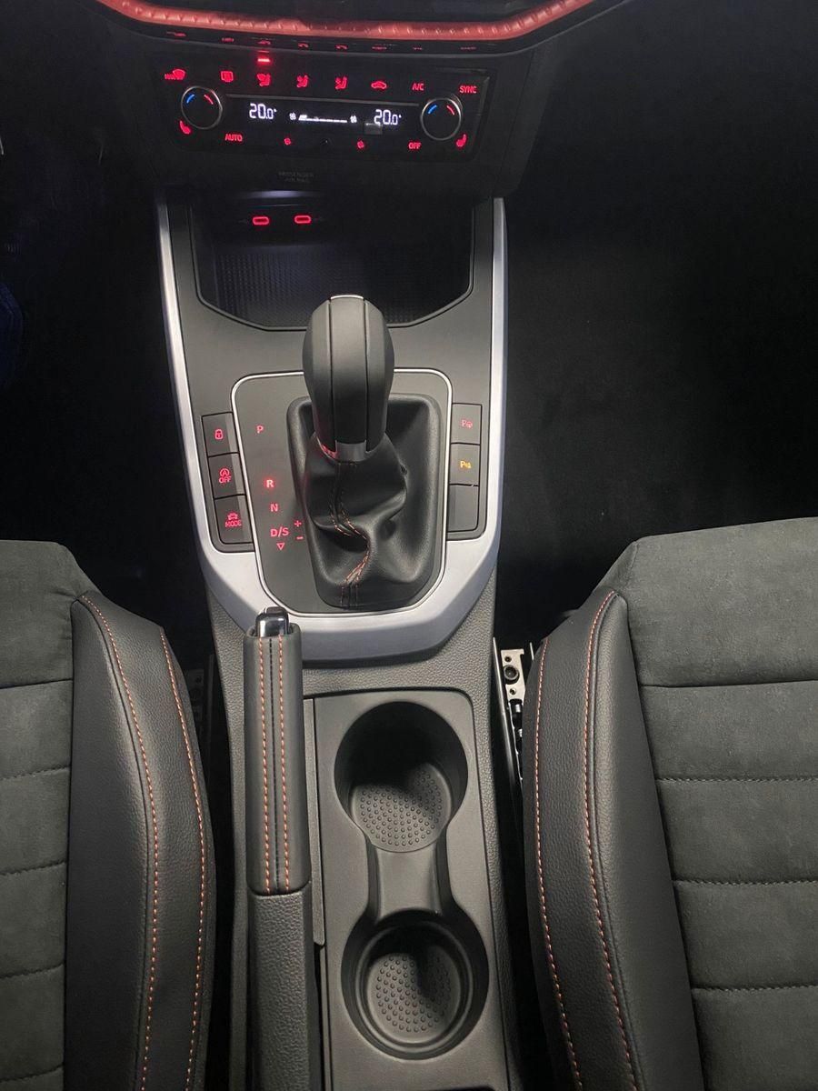 Fahrzeugabbildung SEAT Arona 1.5 TSI FR DSG GARANTIE 5+ACC+AHK+Spurwech