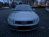 Audi A8 4.2 Gas/Benzin - Audi A8 aus 2004: 4.2