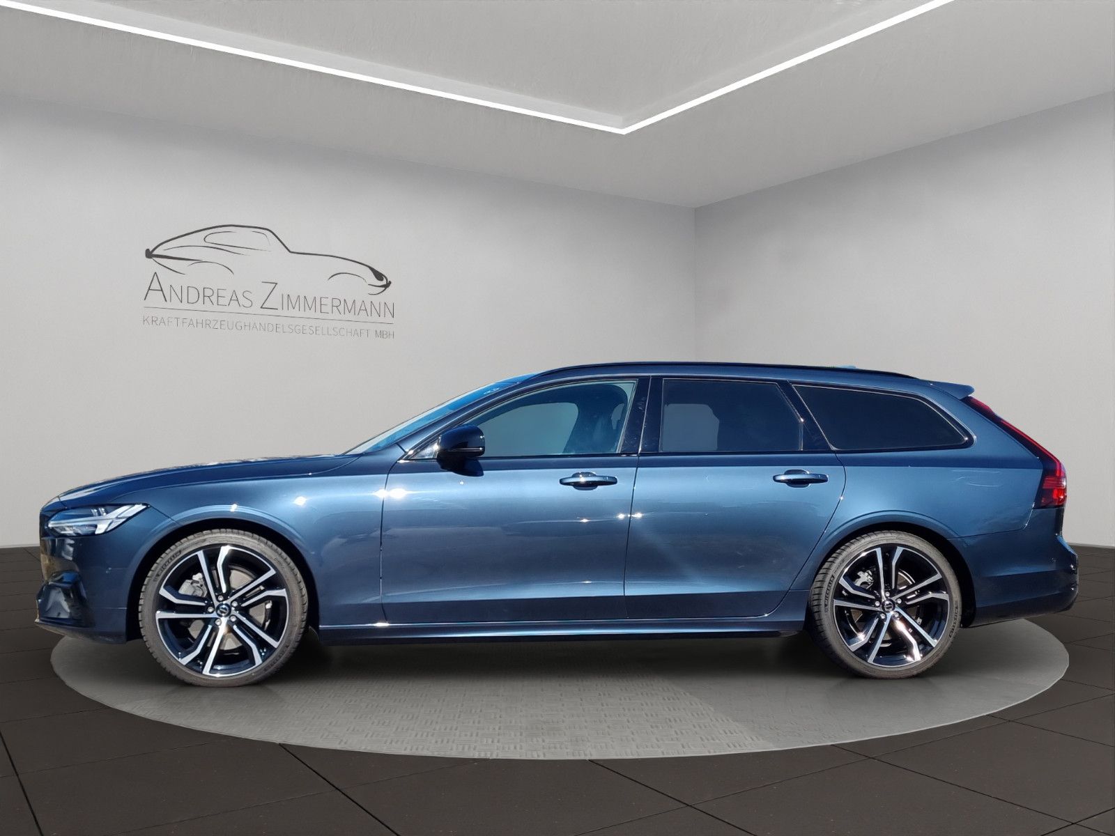 Volvo V90 B6 R-Design AWD XENIUM/PANO/WINTER PRO/4C/BW foto 3