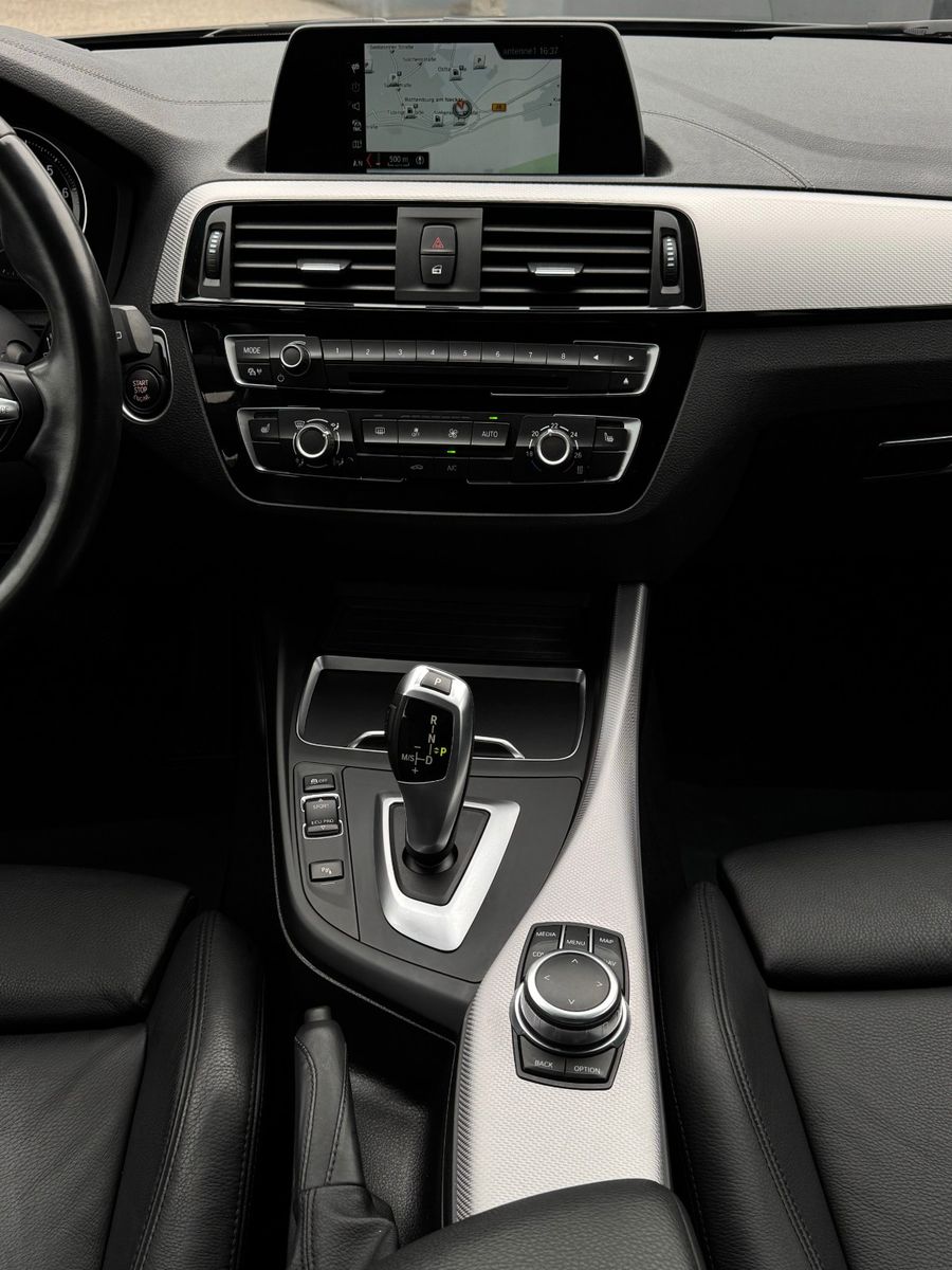 Fahrzeugabbildung BMW 120i Edition M Sport Shadow Leder Temp. SHZ PDC