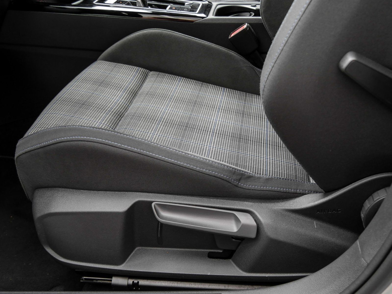 Volkswagen Golf - Bild 16