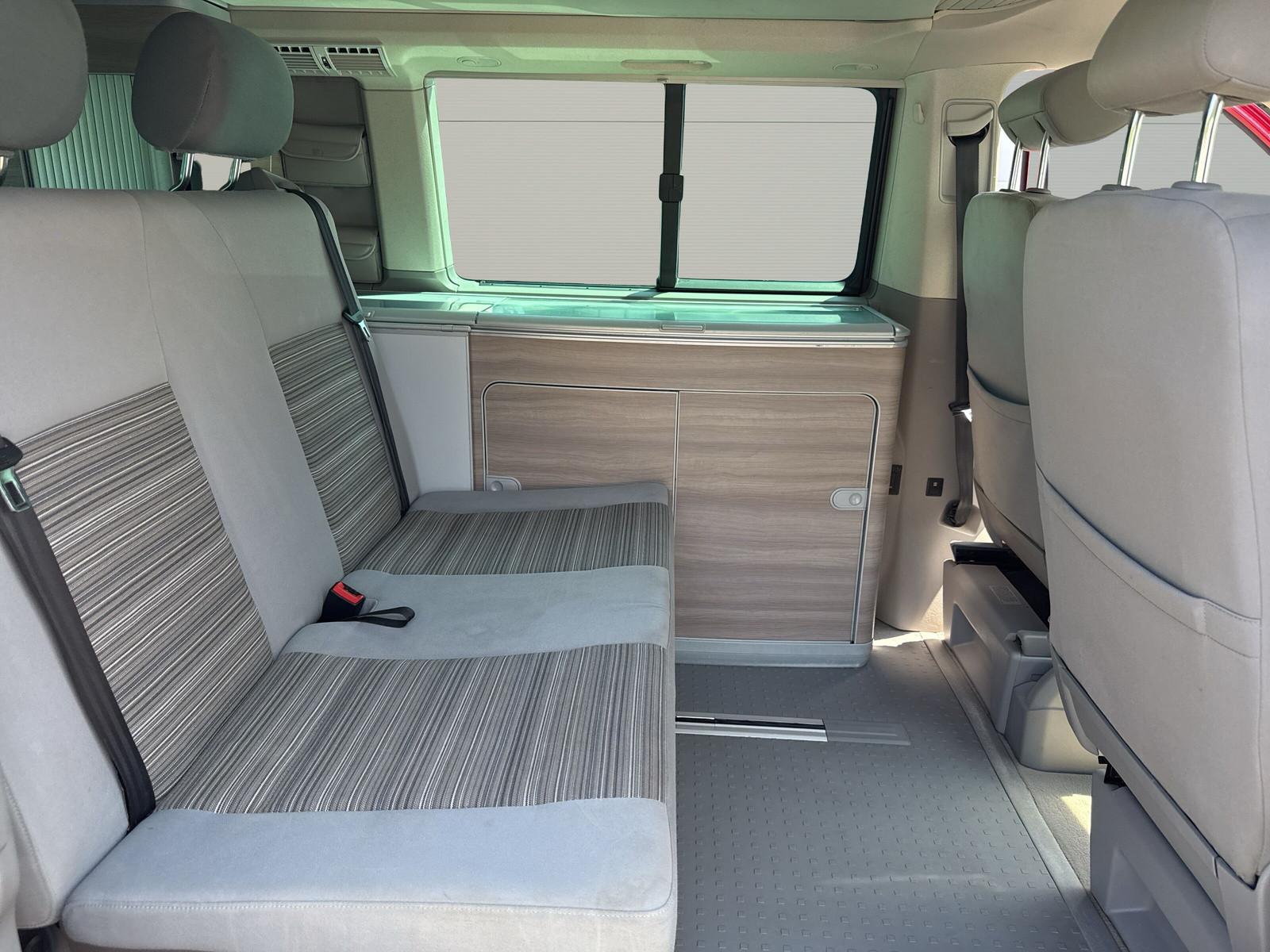 VOLKSWAGEN T5 CALIFORNIA COMFORTLINE 179 ch BVA - TOIT RELEVABLE - CAMERA DE RECUL - GPS - SIEGES CHAUFFANTS
