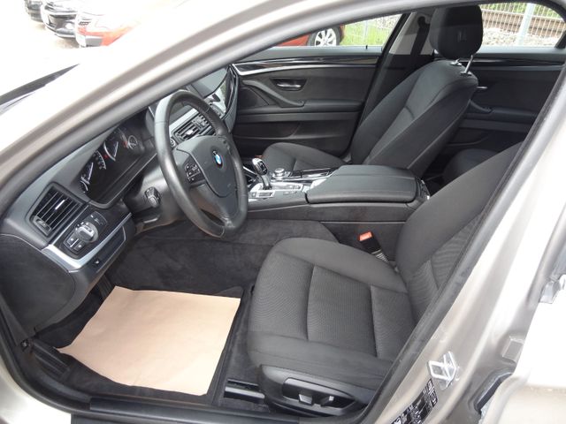 Fahrzeugabbildung BMW 530d xDrive/1.Hd/72.500km/HUD/Xenon/Euro6/Navi