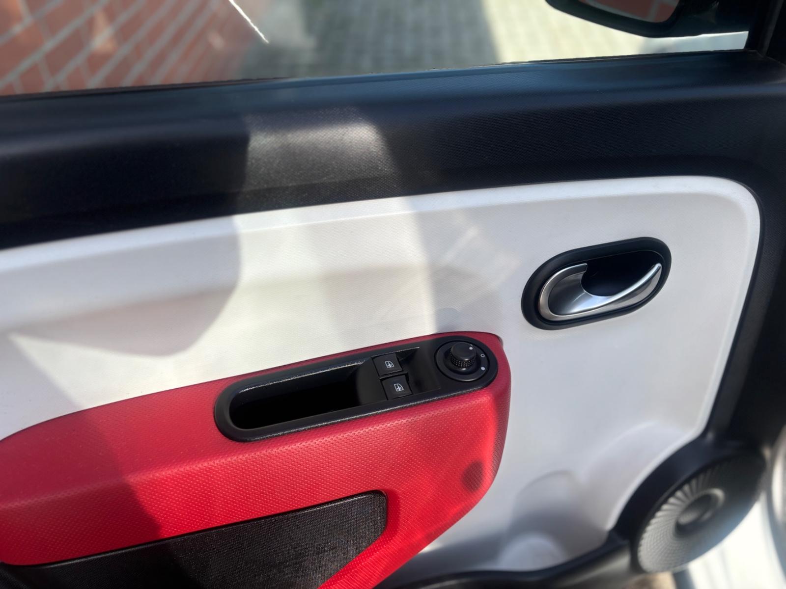 Renault Twingo 1.0 SCe Luxe Klima Sitzhzg. Tempomat PDC